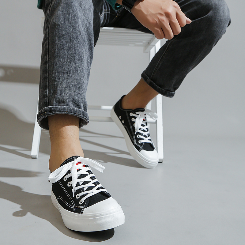 Toread Sepatu Kanvas Pria Casual Sneakers Fashion Simple Hitam Putih Sepatu Sekolah Terbaru MC308