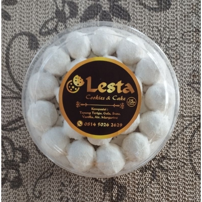 

Kuker PUTRI SALJU LUMER By Lesta Snack