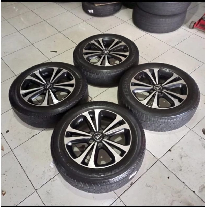 Velg Mobil Bekas Seken terios ring 17 lubang 5x114 pls ban 215/60/17