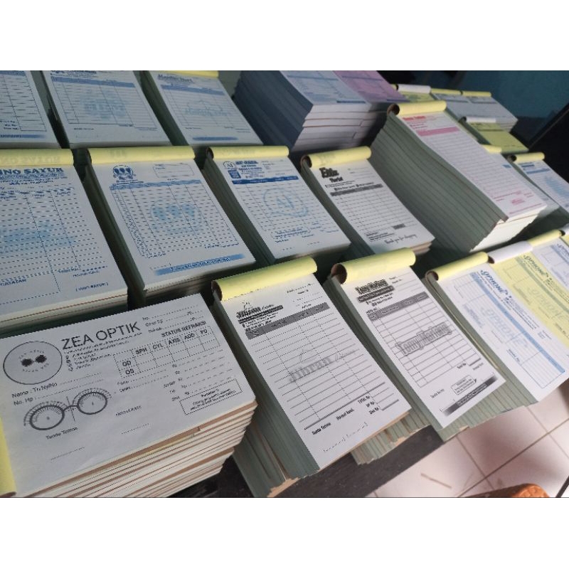 

NOTA BON CUSTOM UKURAN 1/4 FOLIO ISI 20 BUKU FREE DESAIN