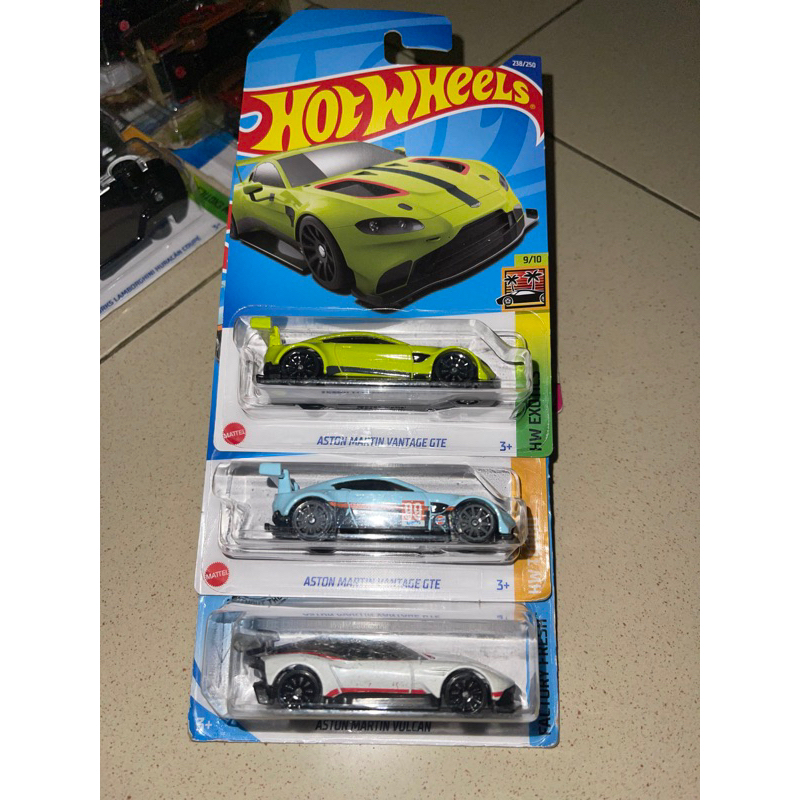 DIECAST / HOT WHEELS / ASTON MARTIN