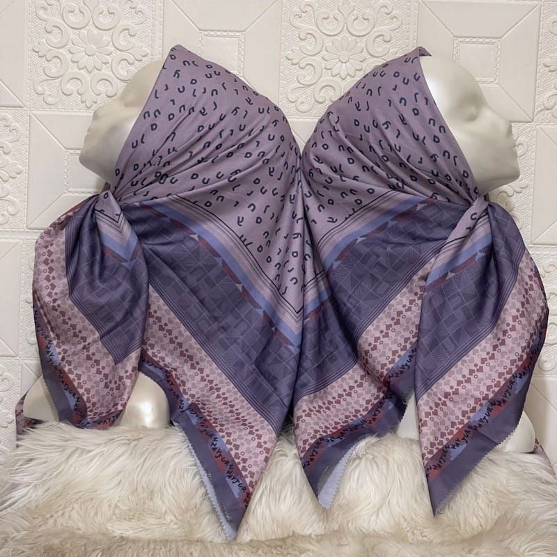 WDAqifa Segi Empat Deenay KW Voal Motif Jorney Ready Ungu Lilac