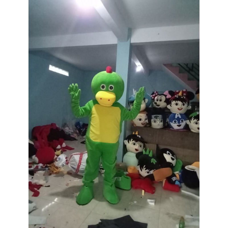 badut karakter dinosaurus