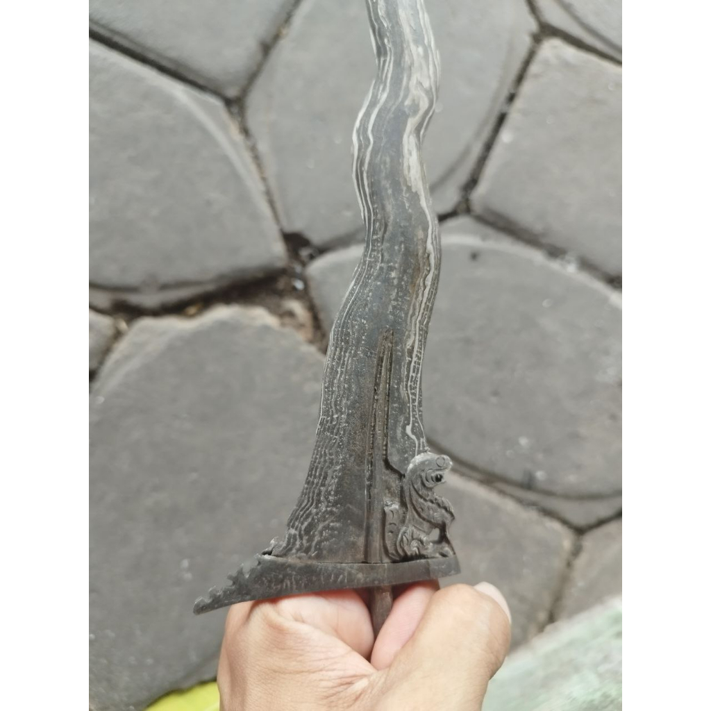 Keris Kamardikan Luk 11 Singo Barong pamor Ngulit Semongko