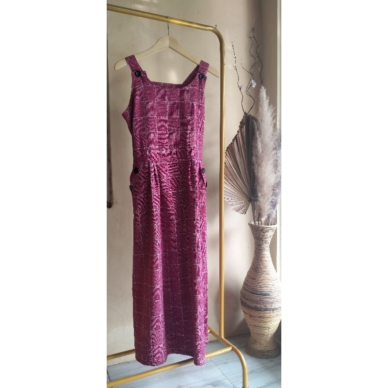 Overall dress  merah kotak-kotak // Preloved