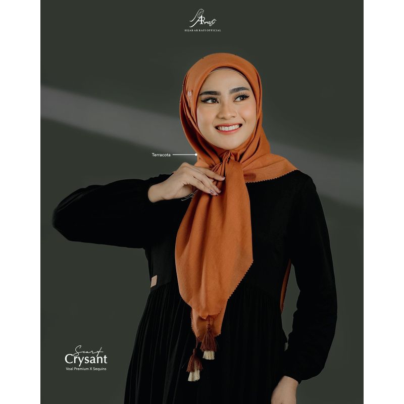 Hijab segi empat arrafi hijab crisant