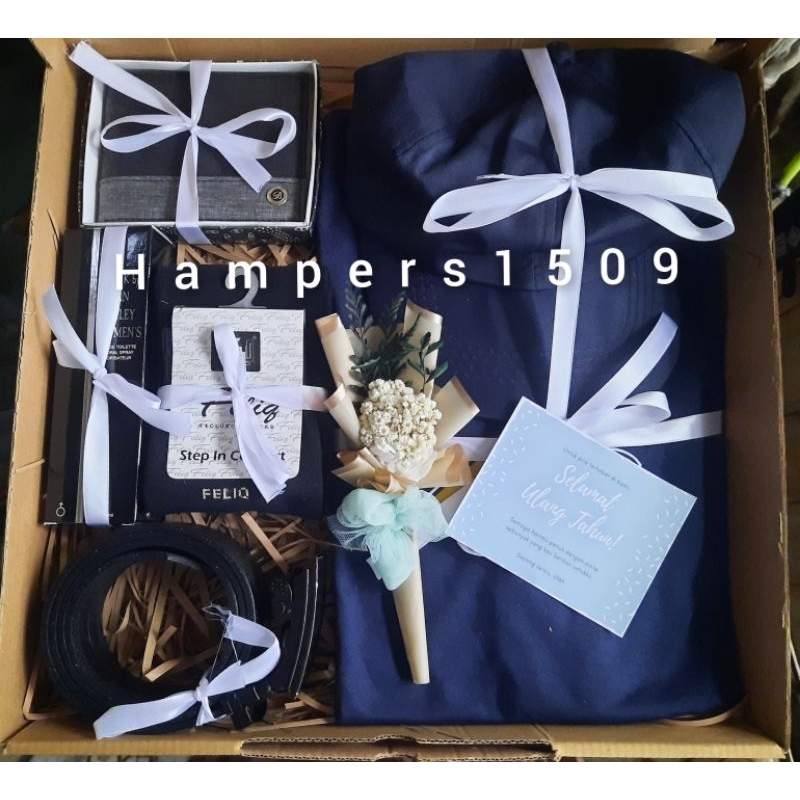 

Hampers aksesoris pria untuk ulang tahun,wisuda dll