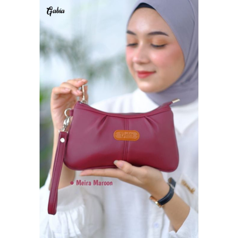 Pouch Meira By Gabia, Pouch Tempat Kunci &amp; Uang Anti Air Muat Hp