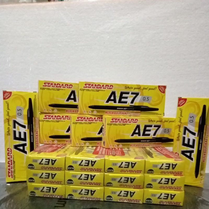 

Ballpoint Standard AE7 HITAM lusin