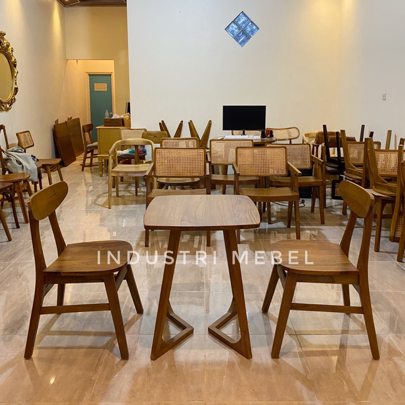 Set Meja Cafe Jati Retro Scandinavian Ropan - Kursi Cafe Ropan Minimalis - Meja Makan Cafe Kaki V