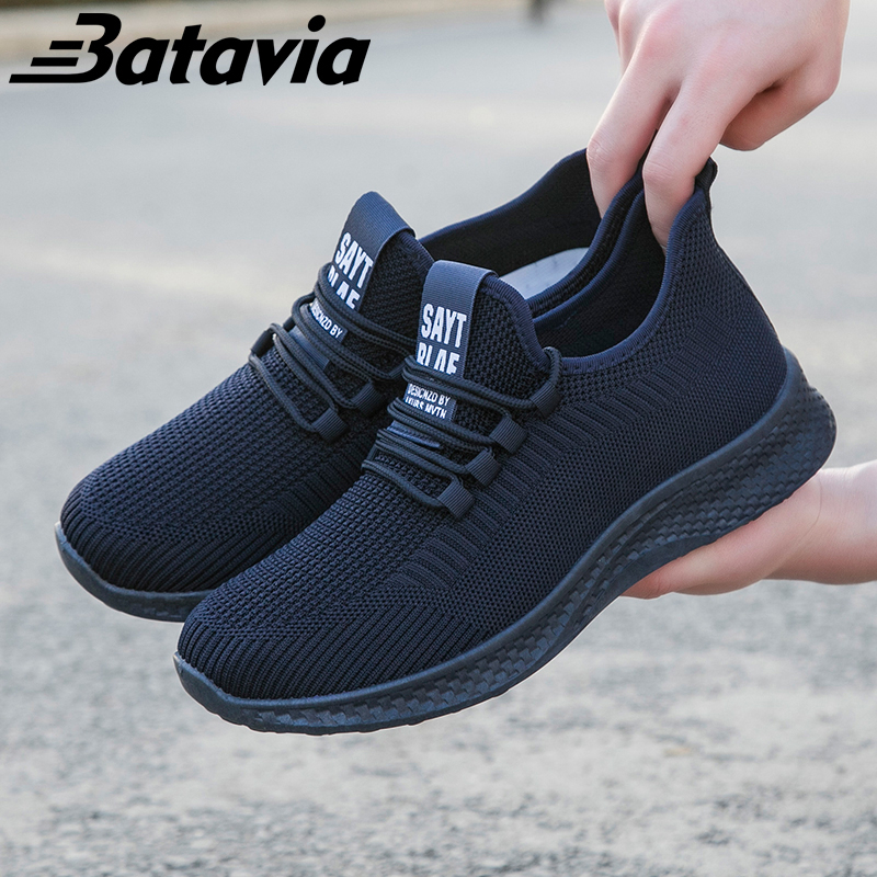 Batavia impor sepatu hitam pria baru fashion sepatu pria olahraga nyaman pria rajut terbang yang hitam sepatu sekolah premium bernapas sepatu Pria B37