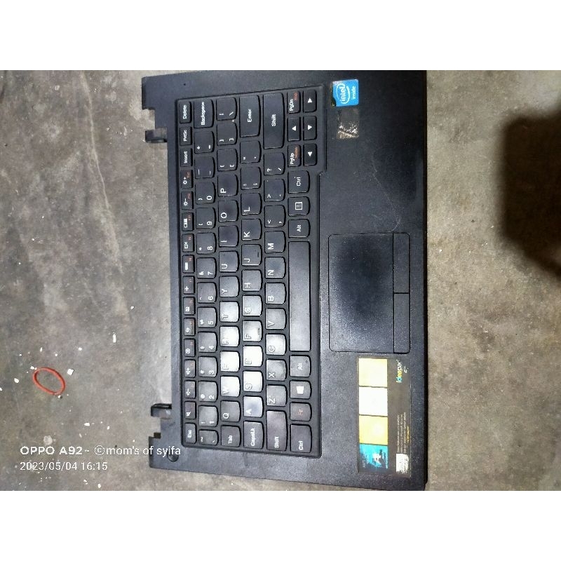 lcd dan keyboard laptop lenovo idealpad S210 normal
