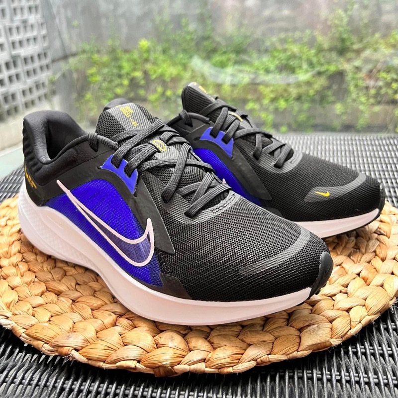 Sepatu Nike