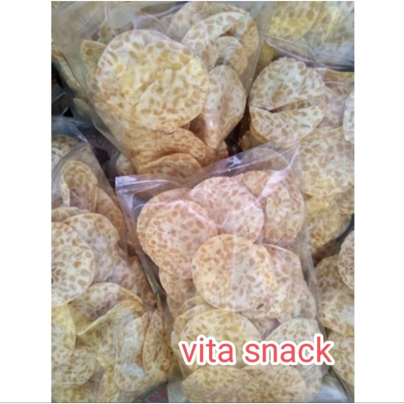 

KERIPIK TEMPE OVEN 250 GR / CEMILAN KERIPIK TEMPE KILOAN GURIH