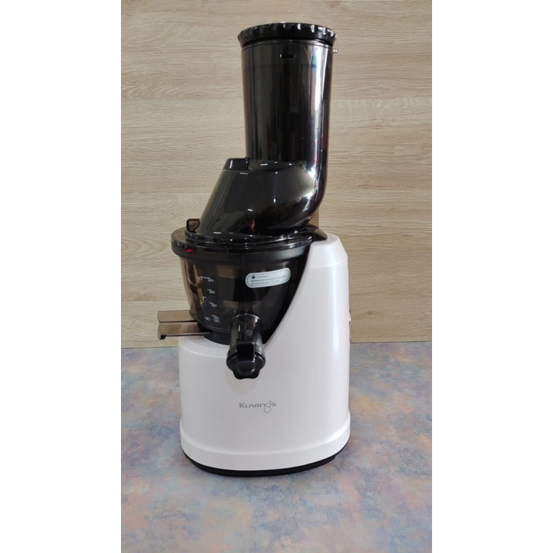 Kuvings b1700 slow juicer terbaik.