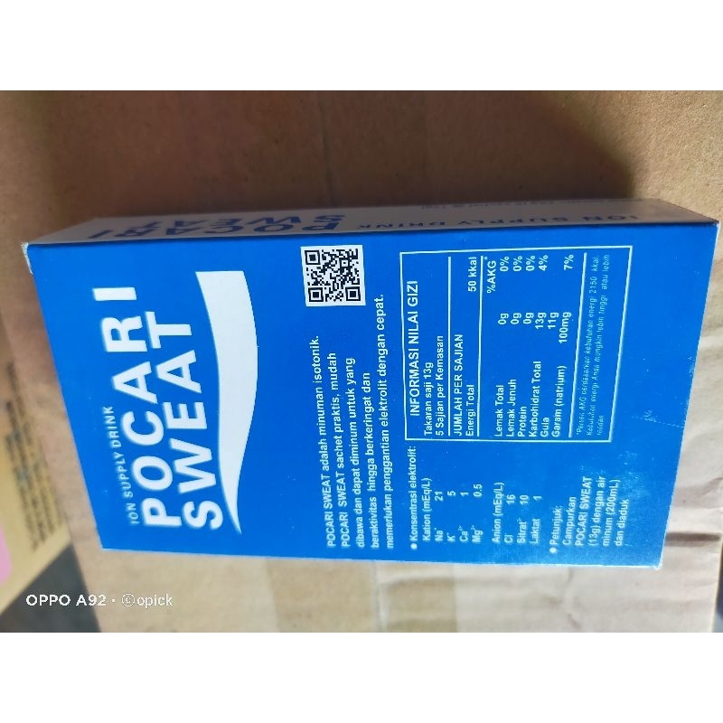 

POCARI SWEAT SACHET 13gr 1 Bok ( 5 sachet)