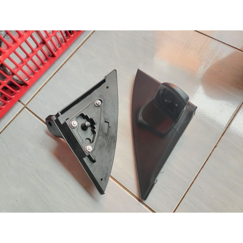 kaki spion atau dudukan spion Avanza VVT-i 2010 2011