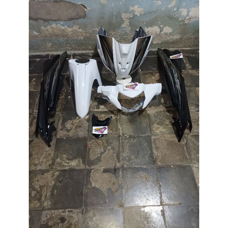 Cover body full set halus vega zr full set body halus vega zr warna hitam putih