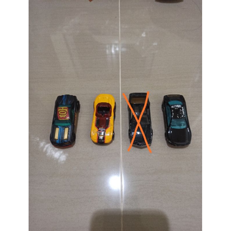 MAINAN MOBIL HOTWHEELS BEKAS