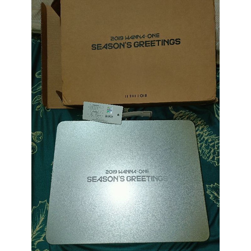 Wanna One Season Greetings 2019