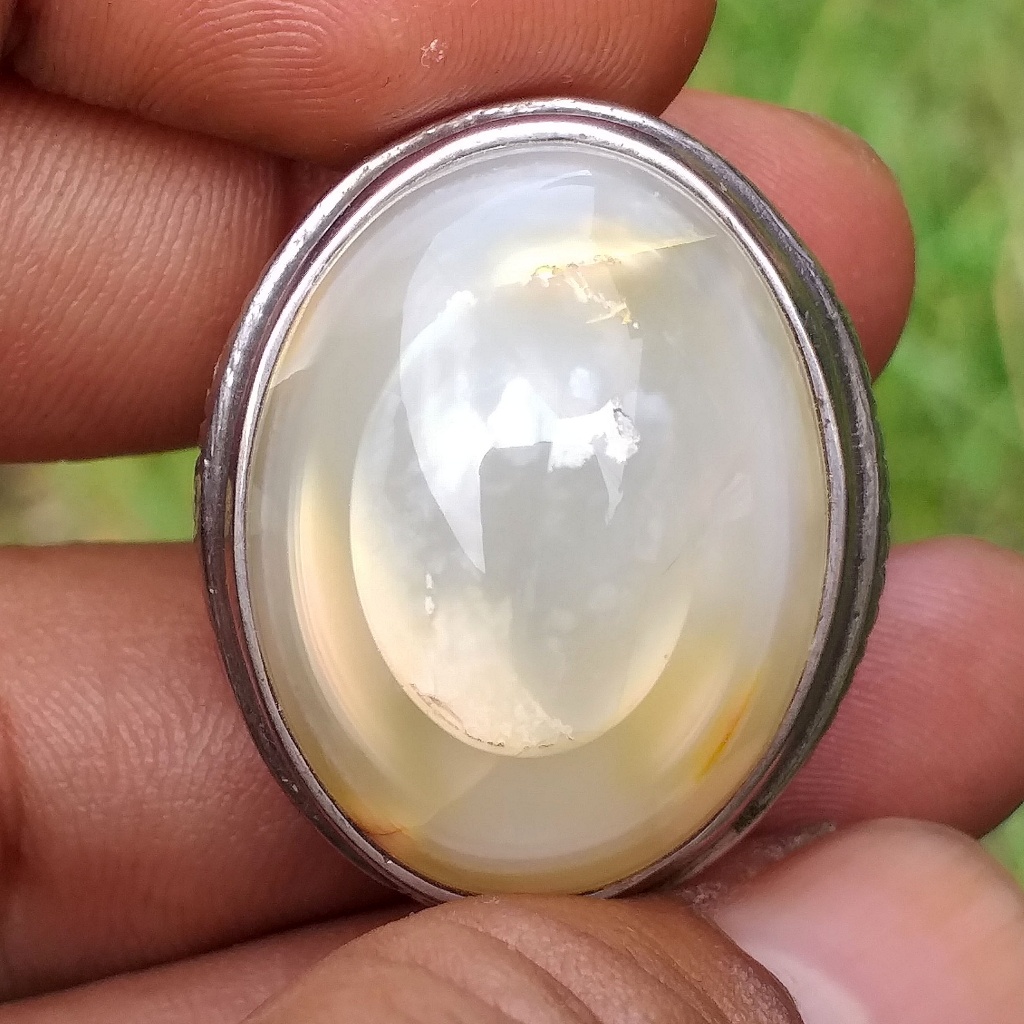 Batu Akik Unik Cempaka Putih Asli Jumbo Kristal Urat Huruf C Simetris Dim-30