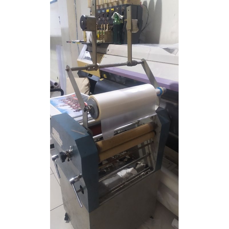 

Laminasi(lapisan plastik)