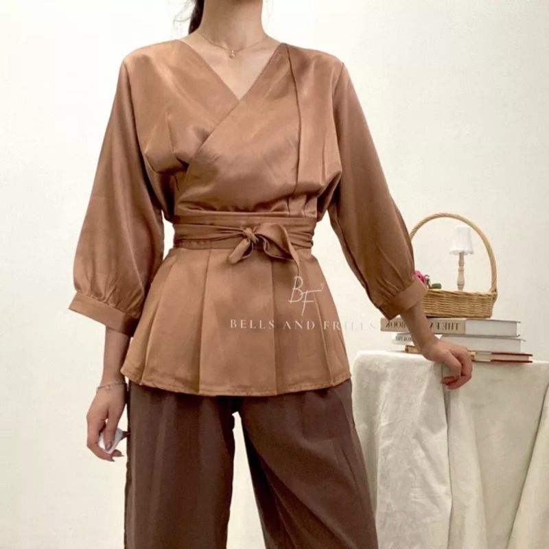 ADELIA BLOUSE SATIN - Cirebon Cloth | KIMONO BLOUSE SATIN