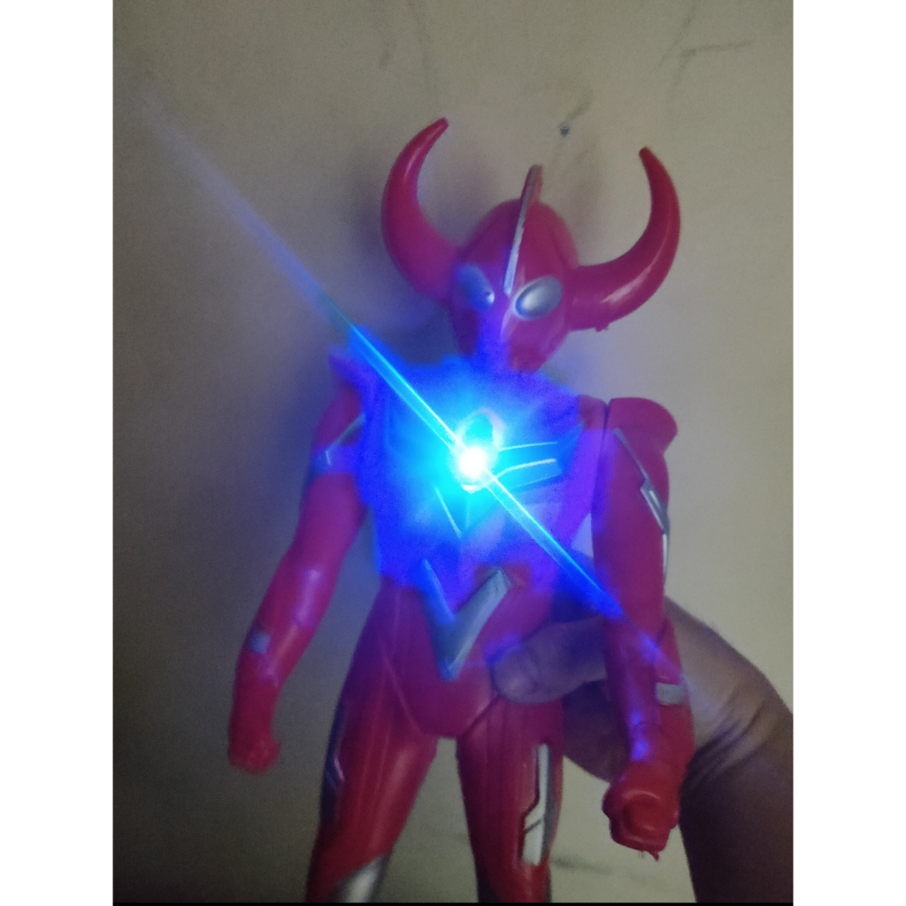 Mainan Ultraman Figure 39cm Lampu dan Bunyi