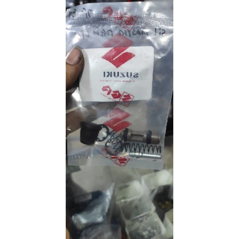 SIL SEAL MASTER REM DEPAN SUZUKI GSX 150 CC SATRIA FU 150 FI GRATIS  MINYAK REM