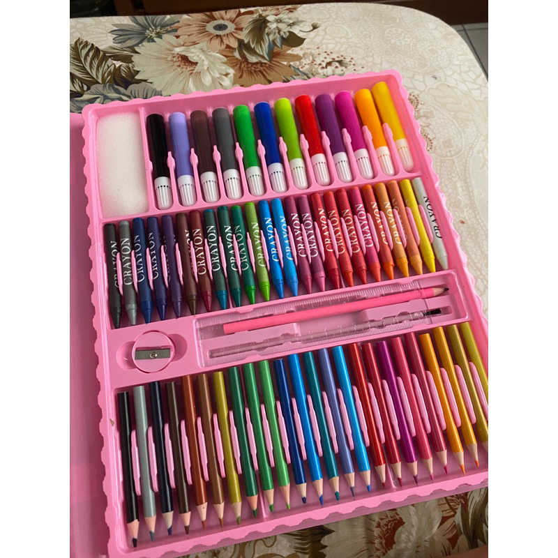 

Krayon isi 208pcs (include cat air+pensil warna+spidol)
