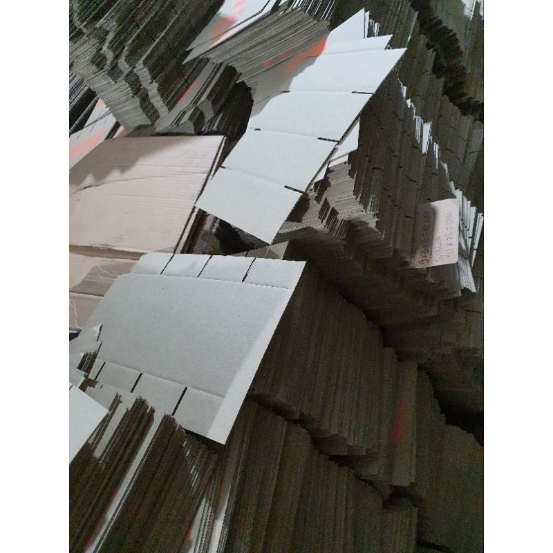 

Kardus / Dus ukuran 30x20x15 (minimum order 20 pcs)