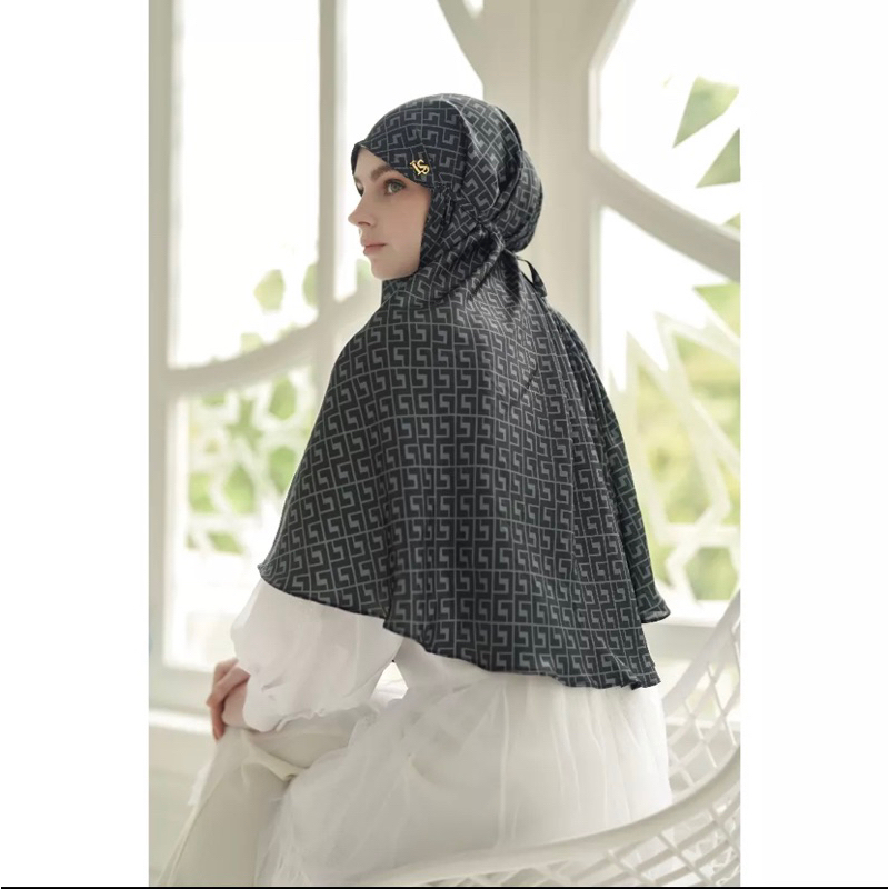 lasabelle deira instant warna black sand