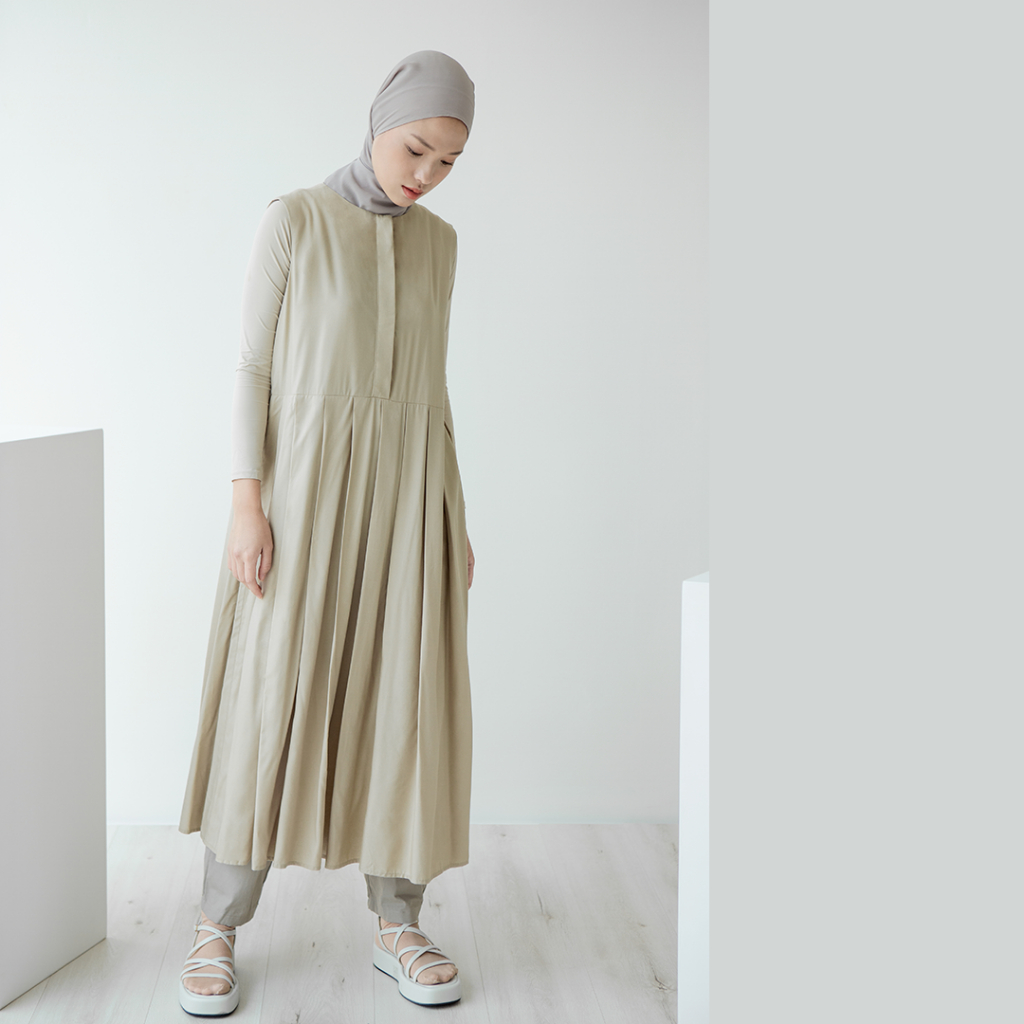 Kencana by Aska Label - Sleeveless midi dress bahan rayon for petite, tunik panjang busui friendly warna beige, dusty pink, moss