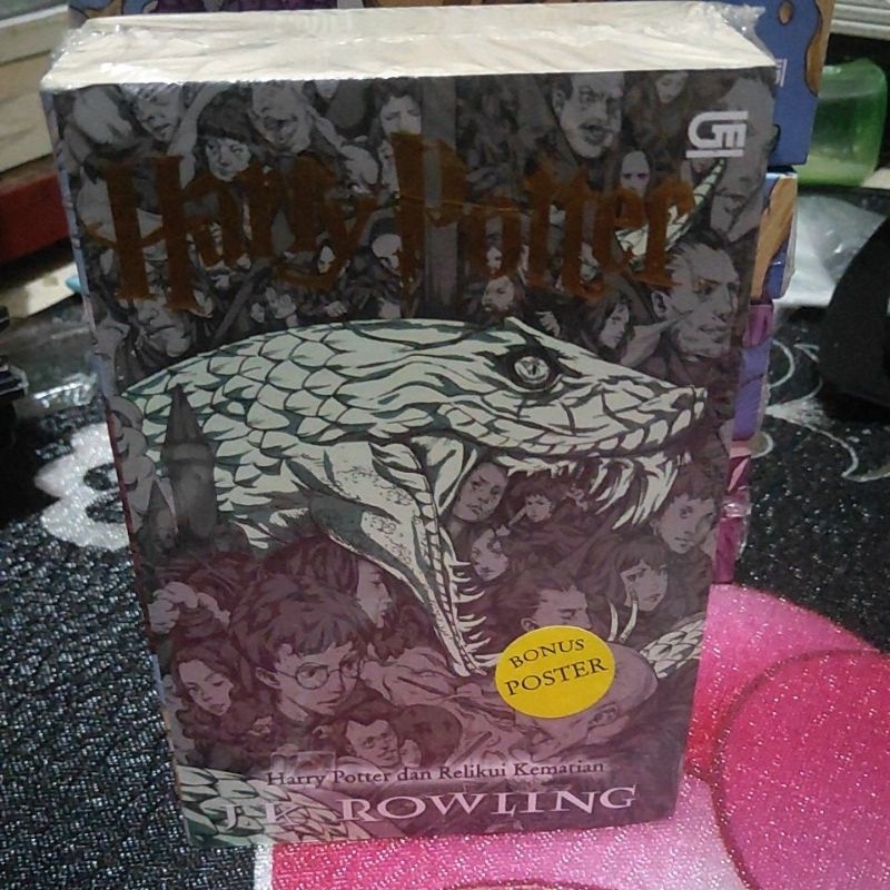original buku novel Harry Potter (Harry Potter dan relikui kematian)