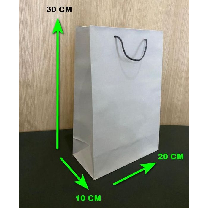 

Paperbag R6 Panjang Putih P20xL10xT30 / Tas kertas / belanja / shoping / Tas Souvenir dan Kue