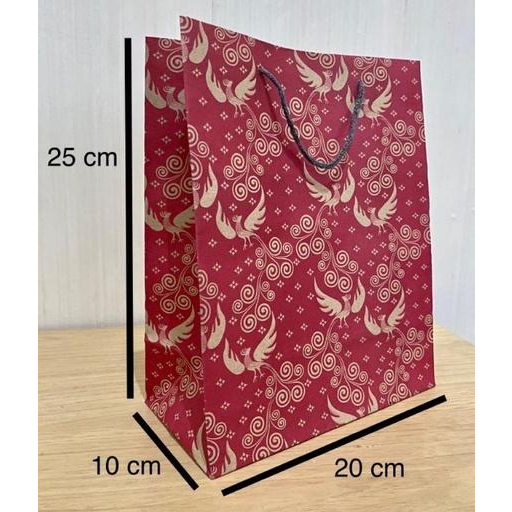 

Paperbag R6 Batik Merah P20xL10xT25
