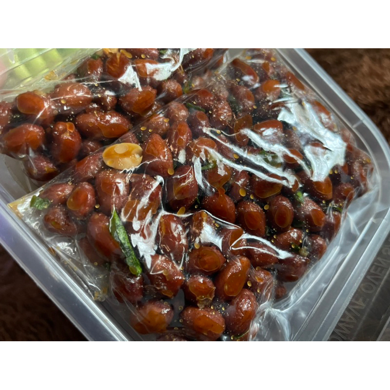 

Kacang tanah pedas manis daun jeruk 250gr