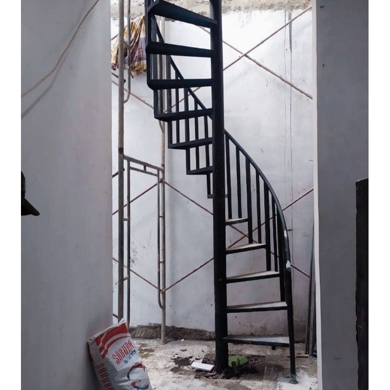 Tangga Putar Besi minimalis (harga permeter)