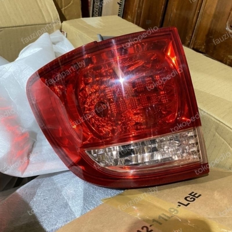 stoplamp fortuner 2005 - 2008 original Toyota