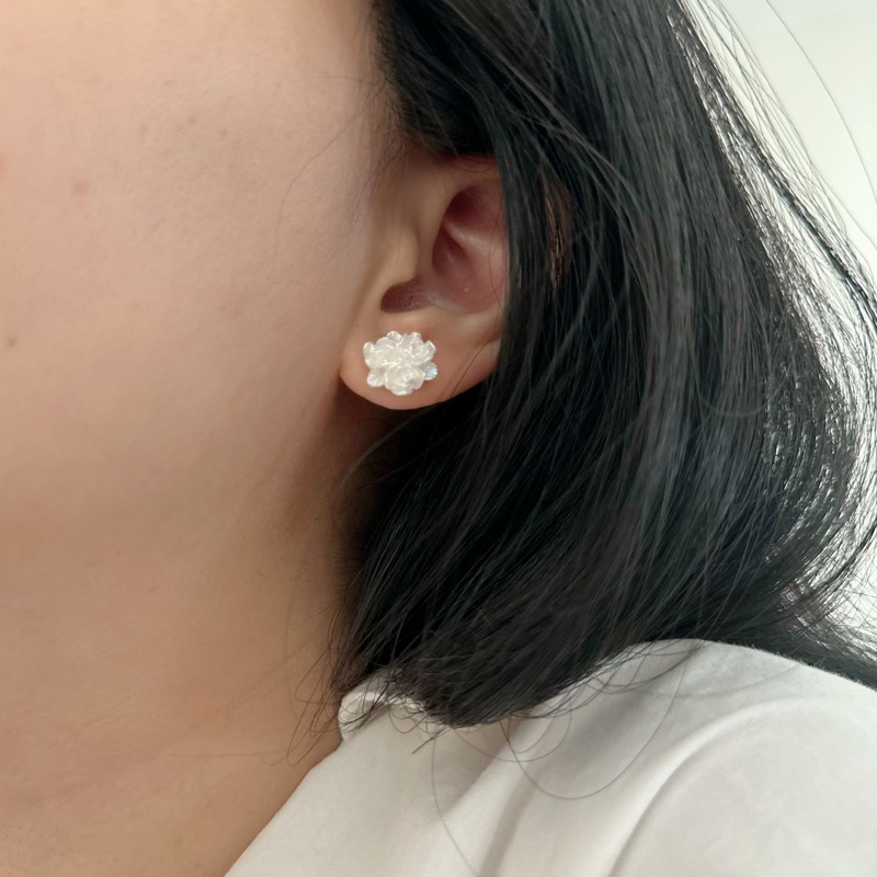 Ark.co - Peony earrings in clear &amp; small white anting bunga transparan putih elegan