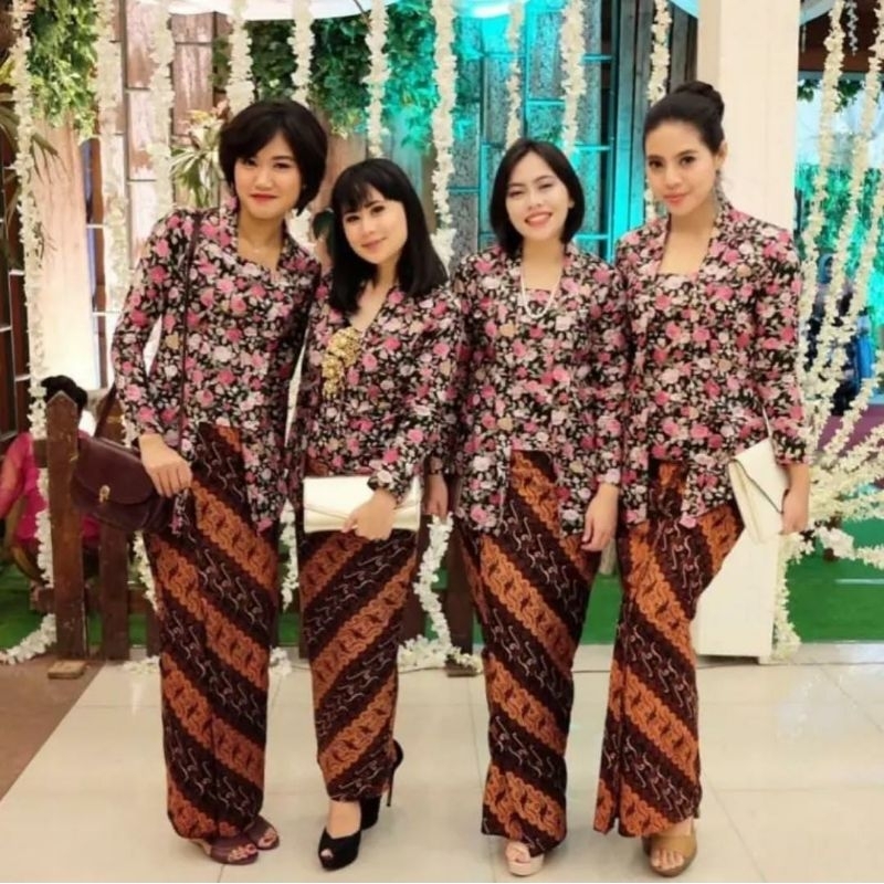 KEBAYA KARTINI KUTUBARU / KEBAYA NENEK/KEBAYA JADUL MOTIF KEMBANG/ SETELAN BAYAK KEMBANG JADUL DEWAS