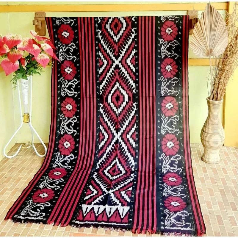 KAIN TENUN IKAT ETNIK JEPARA, LOMBOK, NTT, FLORES