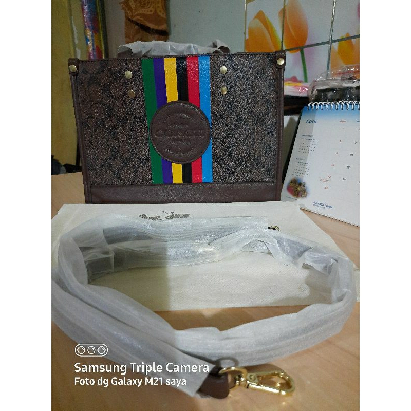 Tas wanita yang elegan