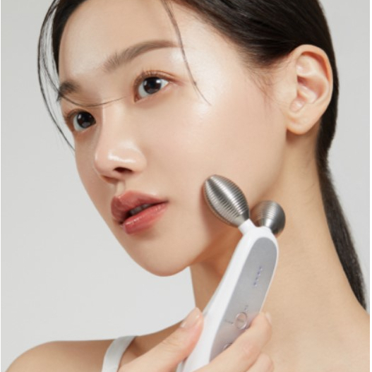 [ Medicube / Ready stok ] Derma EMS shot + Free Gel / Smart Facial Home care Device