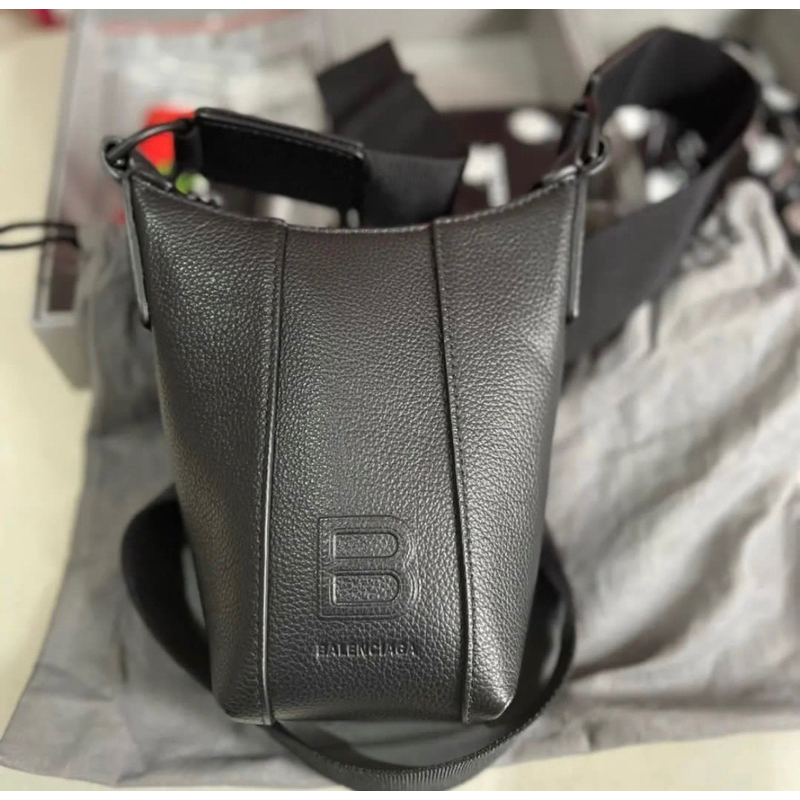 Balen hourglass man phone crossbody bag