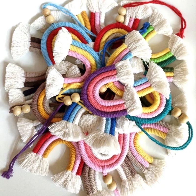 gantungan pelangi untuk tas jali