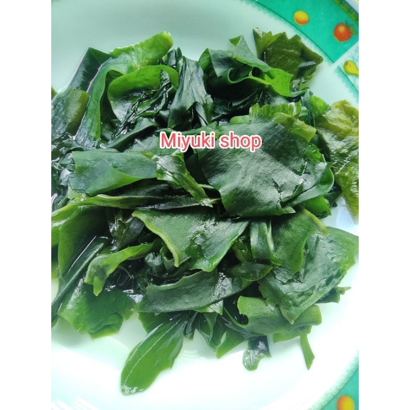 

wakame cutt (rumput laut kering)