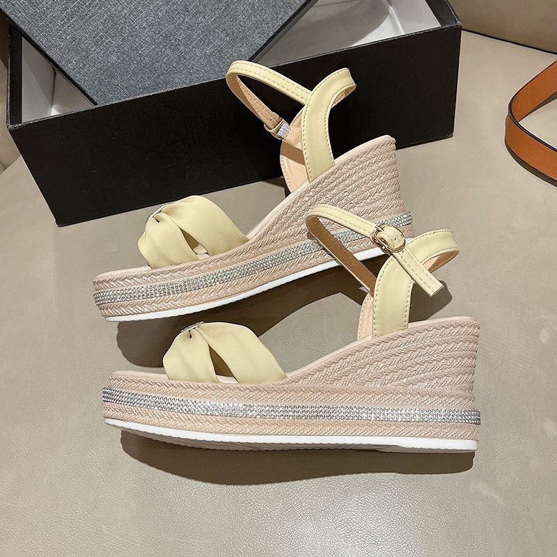 NG20 - Sandal Hak Tali Fashion Wanita Import