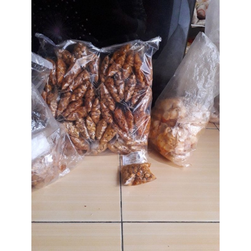 

makaroni bantat pedas 20pcs enak gurih renyah harga murah