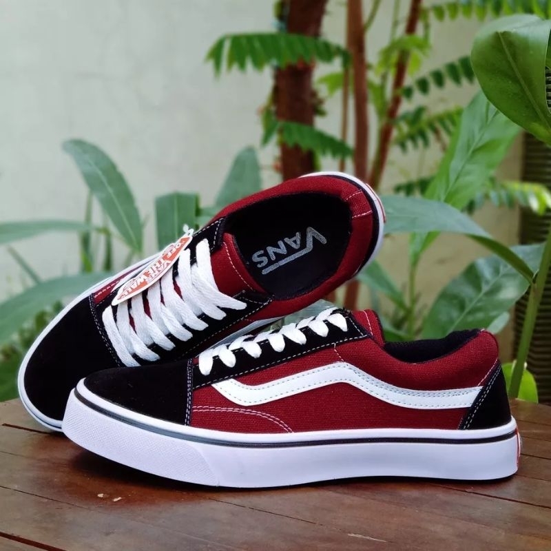 sepatu pria / sepatu Van's hitam / sepatu sekolah hitam / sepatu Sneakers